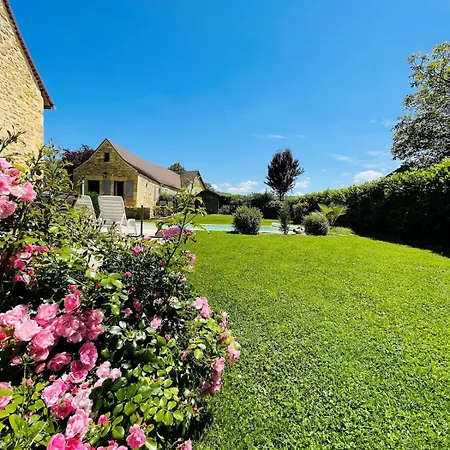 Domaine-charme-piscine-domme
